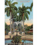 1930s Havana Fuente en el Parque Colon. Fountain in Colon Park Postcard