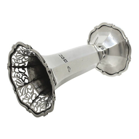 1900 Antique Victorian Era Sterling Silver Vase Silversmith Goldsmiths & Silversmiths Co Ltd London Hallmarks