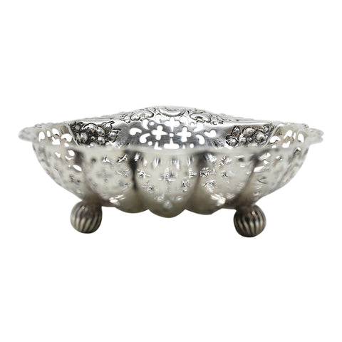1903 Antique Edwardian Era Shell Shaped Sterling Silver Pierced Dish Silversmith Atkin Brothers Sheffield Hallmarks