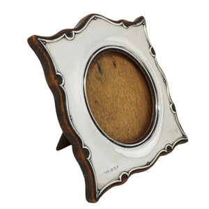 Descriptive image text