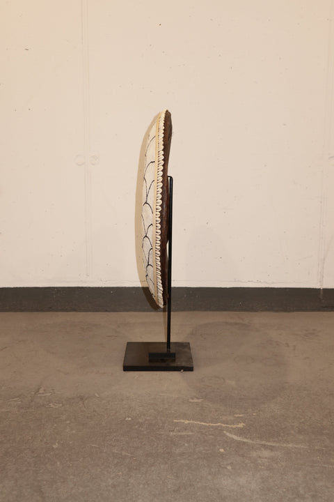 Kamerunischer Perlenschild - L - 55 cm Schwarz &amp; Weiß 01