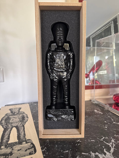 Imbue (1988) - Acient Astronaut NEFERTITI XL (In Graphite Black ) - 30cm