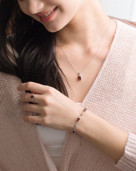 Ensemble de bijoux essentiels en grenat et argent sterling