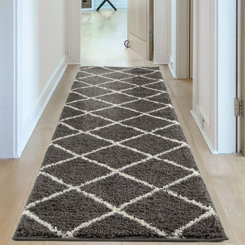 Moroccan Dark Grey Shaggy Rug | 540