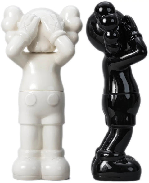 Kaws (1974) - Holiday Uk set 2 sculpture