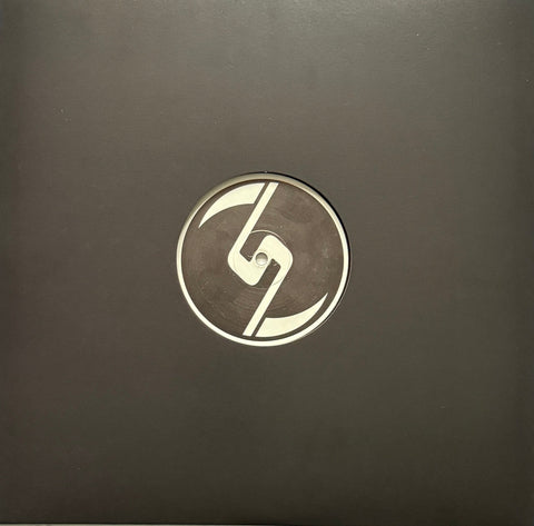 M Factor – Mother (House, 2002)