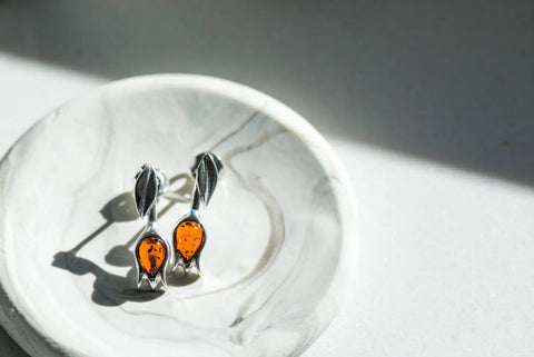 Bernsteinfarbene Tulpen-Ohrstecker