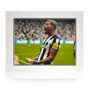 Bruno Guimarães Signed Newcastle United Mount