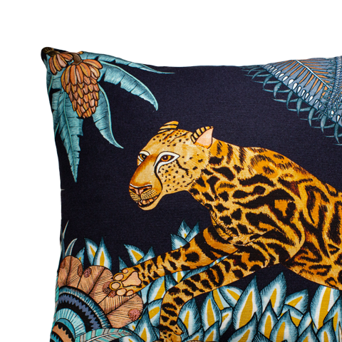 Ardmore - Faille de coussin en coton Tanzanite, motif Cheetah Kings Forest