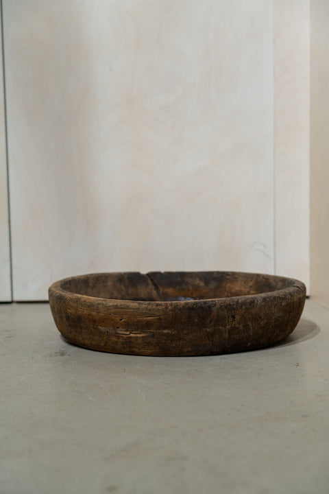 Grand bol rond vintage en bois n° 1