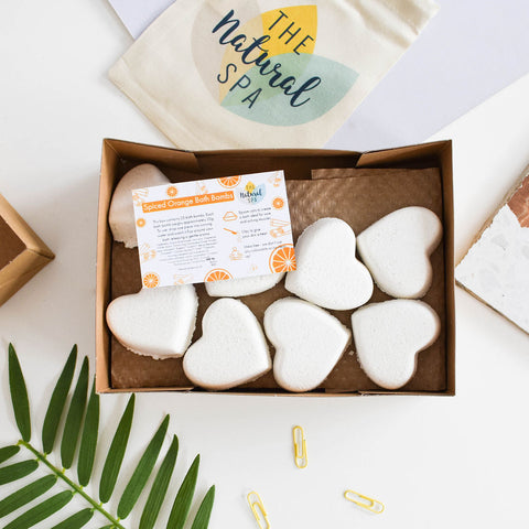 Chamomile Aromatherapy Bath Bombs | Natural Relaxing Bath Fizzers for Calm & Stress Relief | Vegan, Plastic-Free