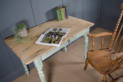 Pitch pine crackle glazed table
