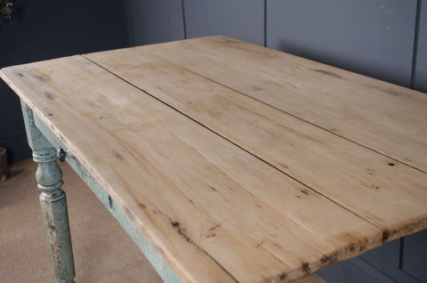 Pitch pine crackle glazed table