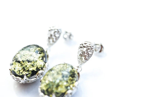 Boucles d'oreilles pendantes en ambre vert Demi
