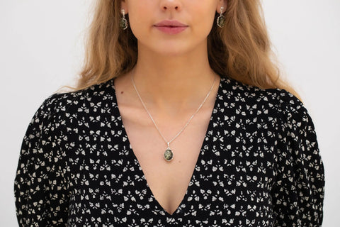 Boucles d'oreilles pendantes en ambre vert Demi