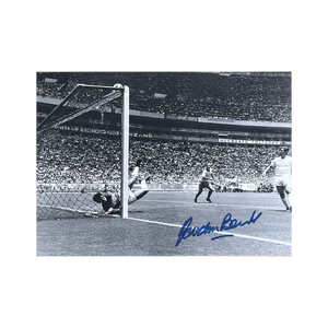 Gordon Banks Signed England 9x6