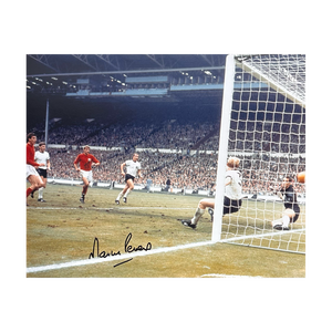 Martin Peters Signed England 10x8