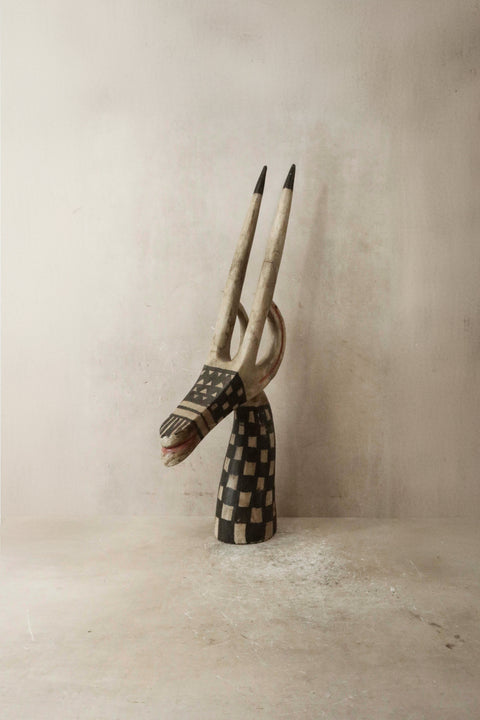 Handgeschnitzte Antilope - 91,1