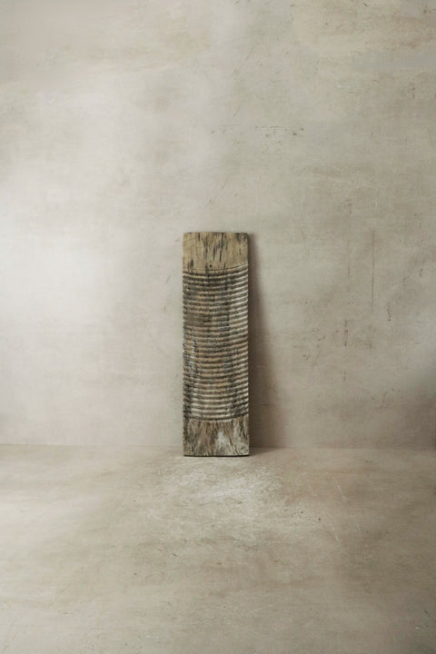 Vintage Elm Wooden Washboard - 4