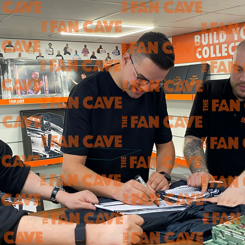 Gian van Veen Signed Shirt Premium Frame