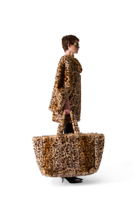 Tasche aus Kunstpelz mit Tiermuster