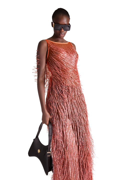 Handbesticktes, transparentes Kleid mit Quasten