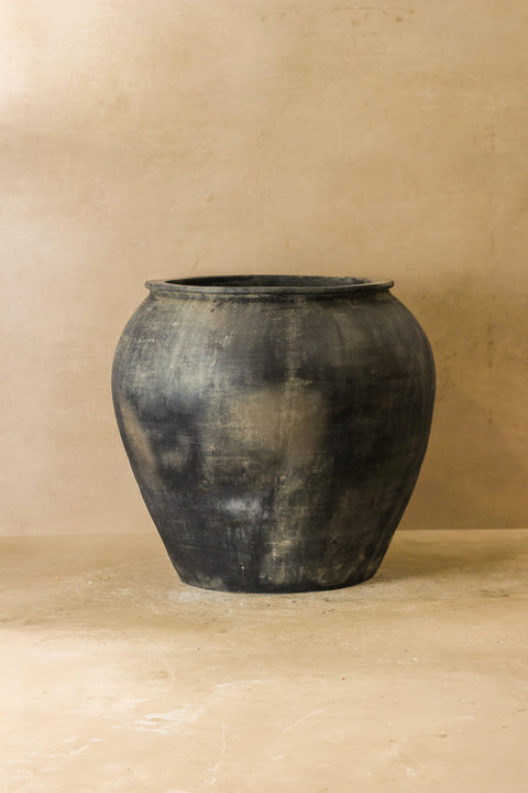 Vintage Dark Pot - Nr. 65