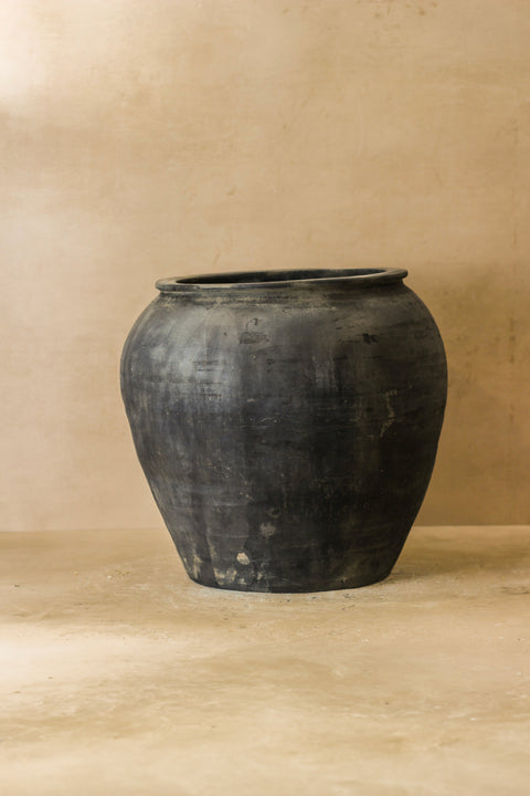 Vintage Dark Pot - Nr. 65