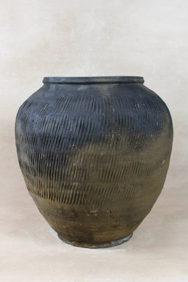 Vintage Textured Grey Pot - VT18