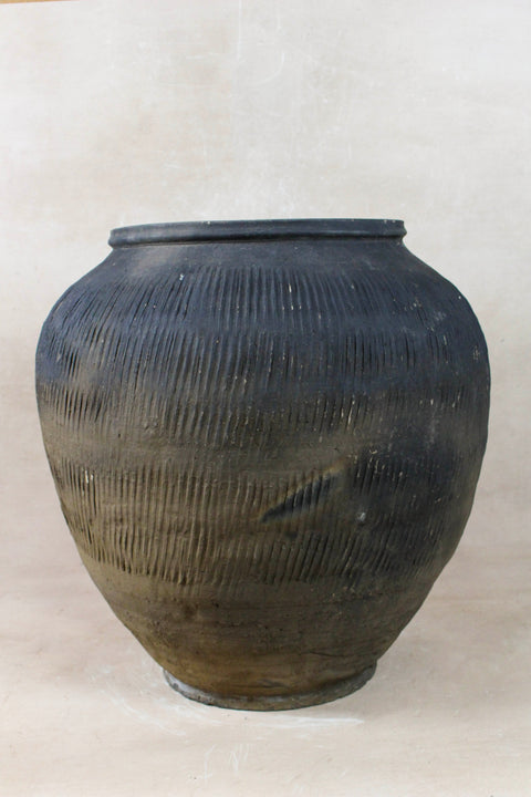 Vintage Textured Grey Pot - VT18