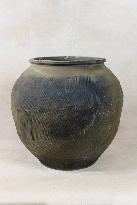 Vintage Textured Grey Pot - VT19