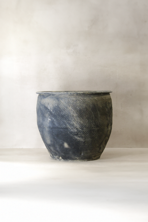 Big Old Grey Textured Asian Pot - L021