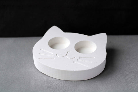 WHITE CONCRETE CAT-FACE TEALIGHT HOLDER