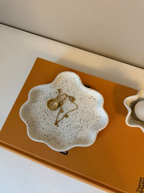 Kyma Tray