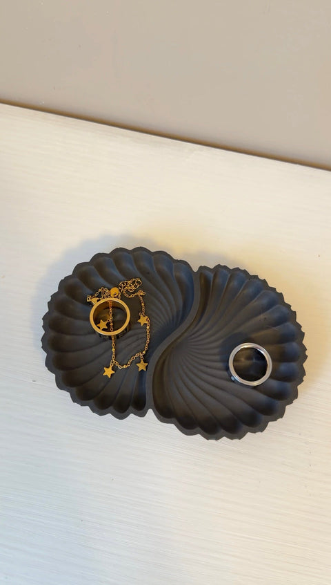 Scallop Twin Trinket Dish