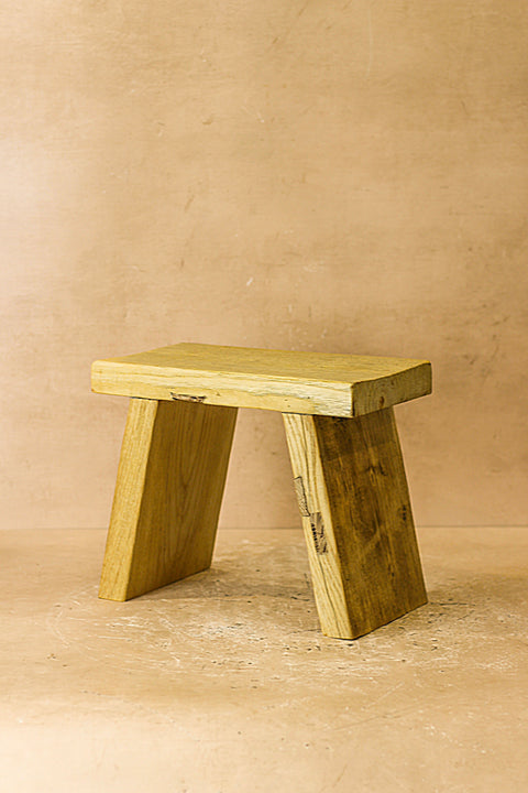 Vintage-Hocker aus rustikalem Ulmenholz, quadratisch, klein, Nr. 2