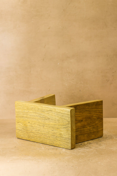 Vintage-Hocker aus rustikalem Ulmenholz, quadratisch, klein, Nr. 2