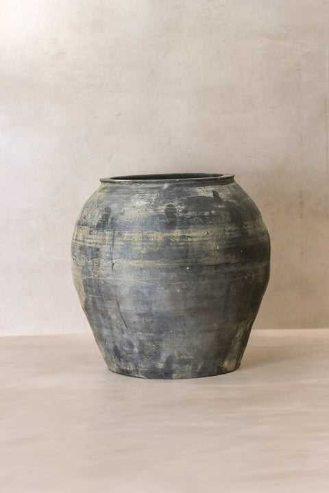 Vintage Dark Pot - No 69