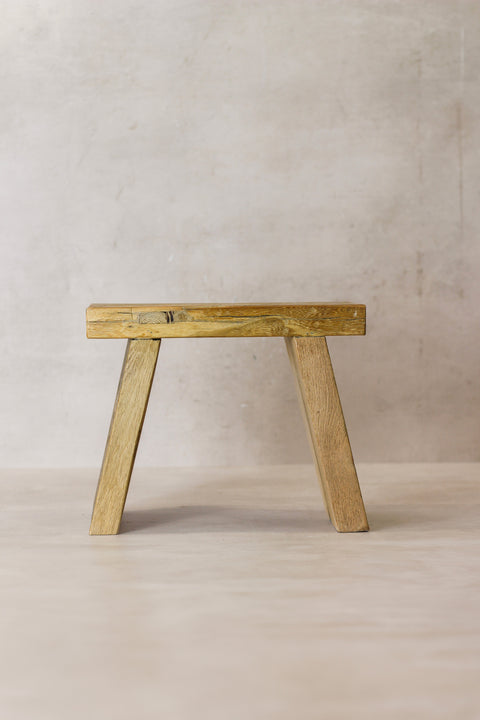 Vintage-Hocker aus rustikalem Ulmenholz, quadratisch, klein, Nr. 6