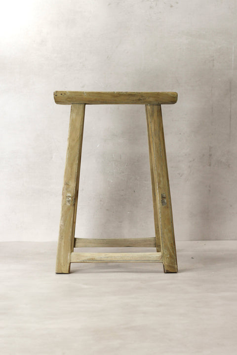 Vintage-Hocker aus rustikalem Ulmenholz – Mittelgroß – Nr. 70