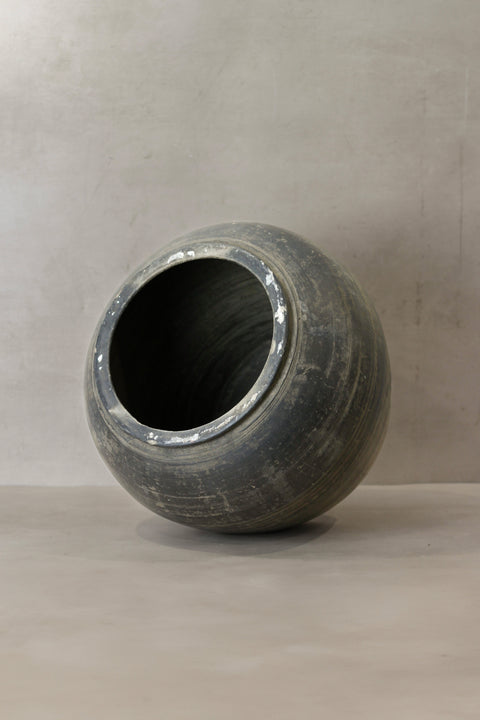 Vintage Dark Pot - No 73