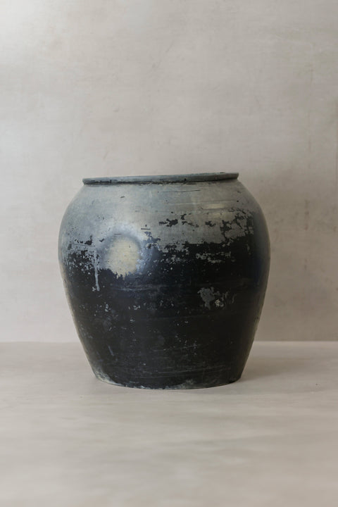 Vintage Dark Pot - No 74