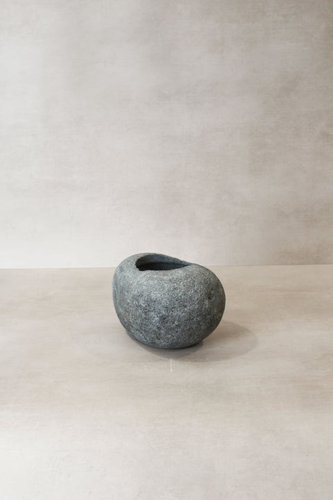River Stone Planter Pot No12