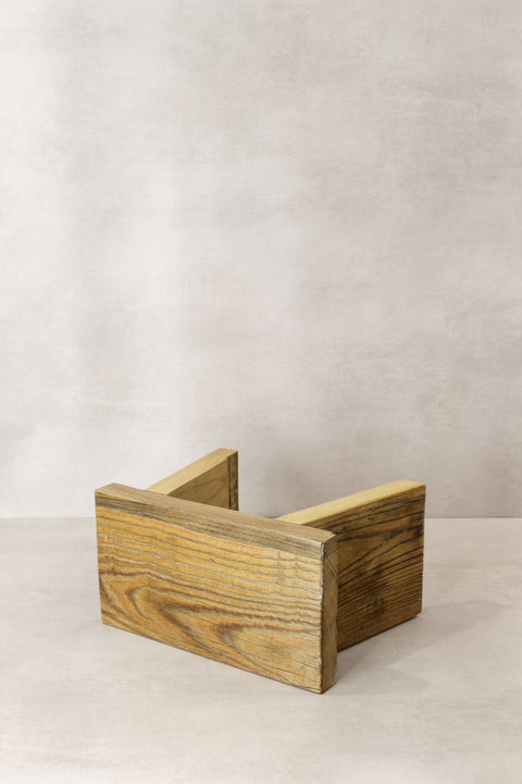 Vintage-Hocker aus rustikalem Ulmenholz, quadratisch, klein, Nr. 9