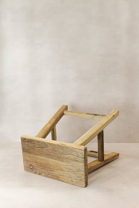 Vintage-Hocker aus rustikalem Ulmenholz – mittelgroß – Nr. 74