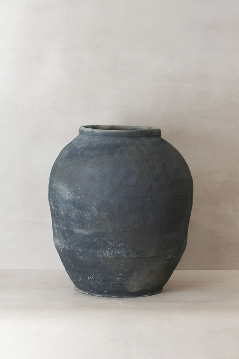 Vintage Textured Grey Pot - VT05