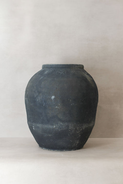 Vintage Textured Grey Pot - VT05