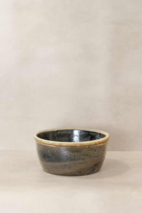 Antik dunkel glasierte Terrakottaschale im Wabi-Sabi-Stil - ODB 03
