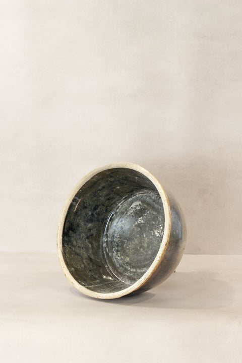 Antik dunkel glasierte Terrakottaschale im Wabi-Sabi-Stil - ODB 03