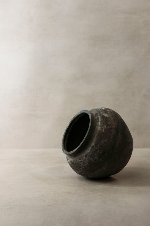 Vintage Dark Pot n° 3
